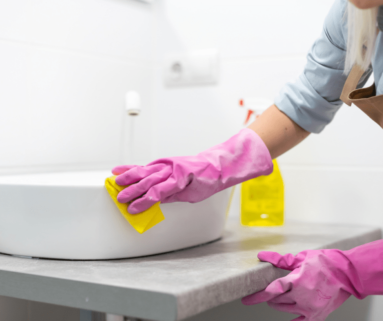 Servicio de limpieza profesional a domicilio: ¡Mantén tu casa limpia sin mover un dedo!